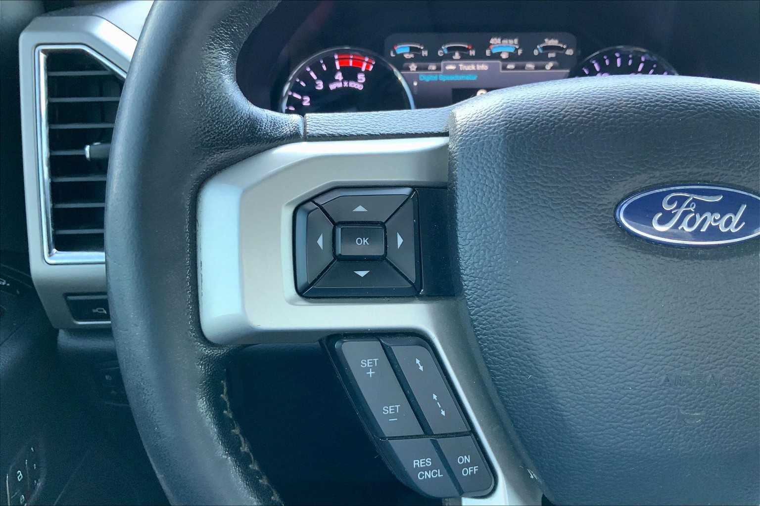 2018 Ford F-250 Lariat photo 19