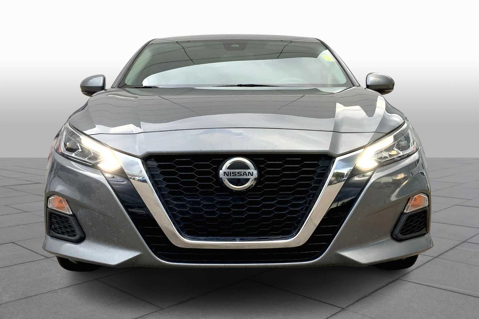 2021 Nissan Altima 2.5 SV photo 3
