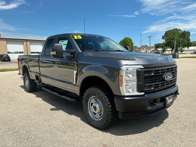 2025 Ford F-250 XL photo 3