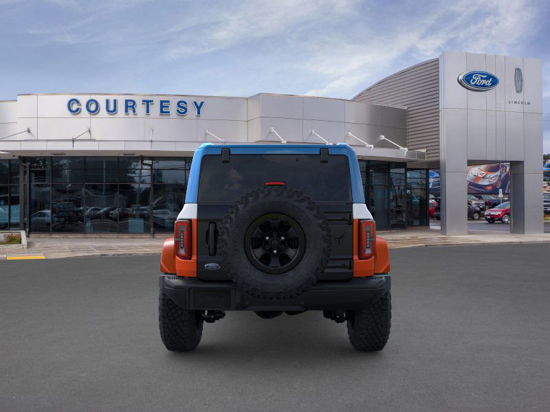 2025 Ford Bronco First Edition photo 4