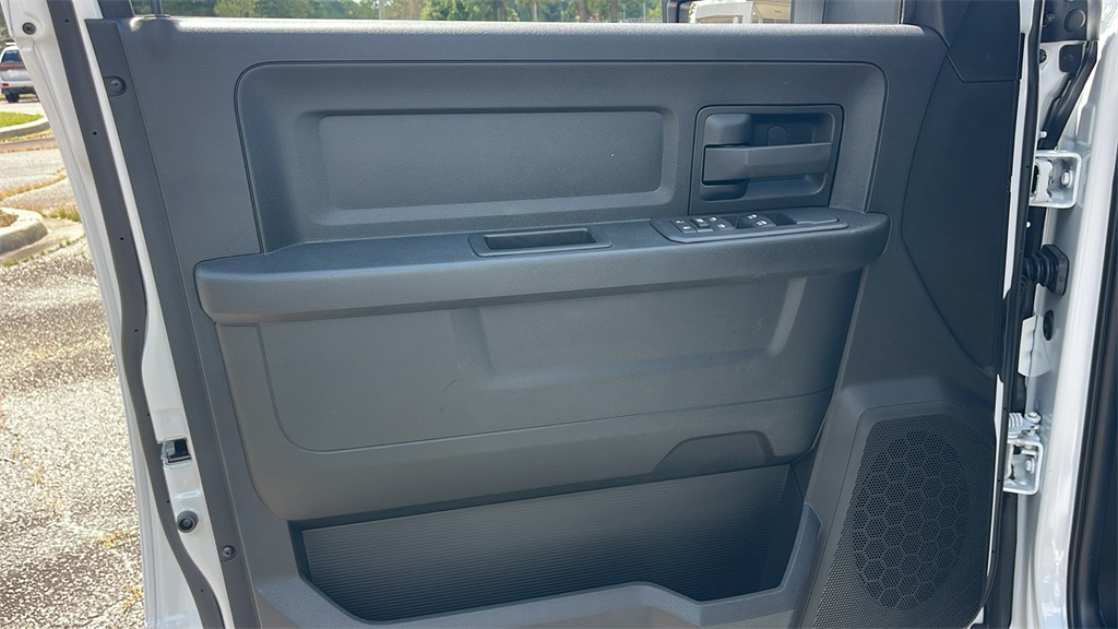 2025 Ram 2500 Tradesman photo 16
