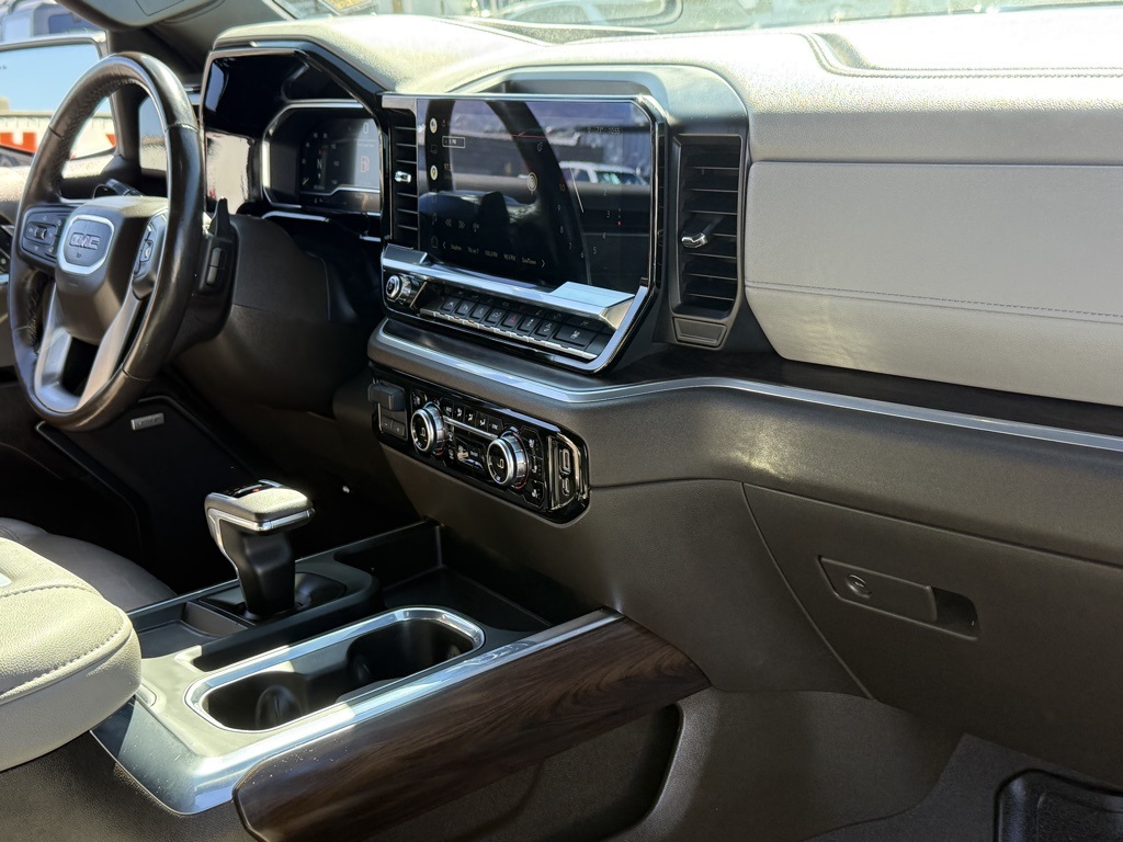 2022 Gmc Sierra SLT photo 25
