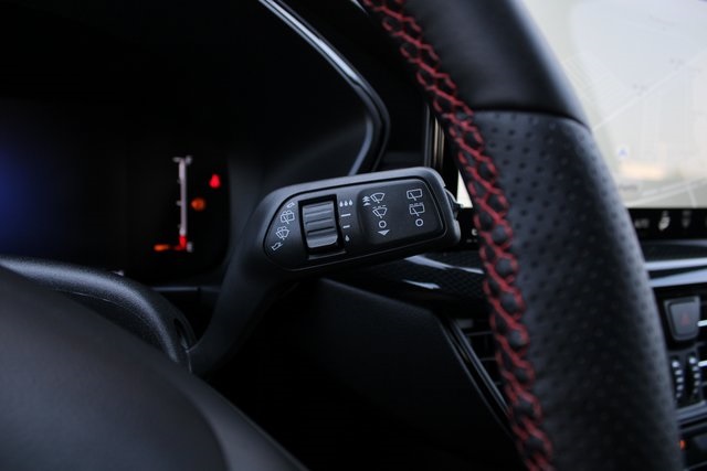 2025 Ford Escape ST-Line photo 11