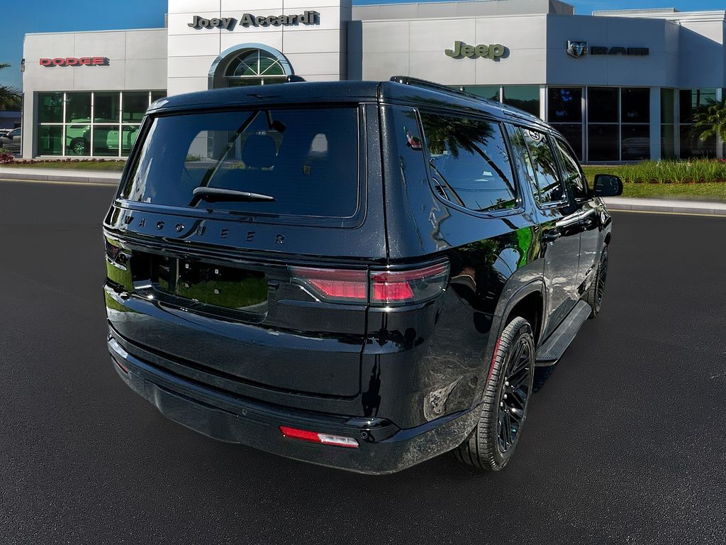 2025 Jeep Wagoneer Series II Carbide photo 4