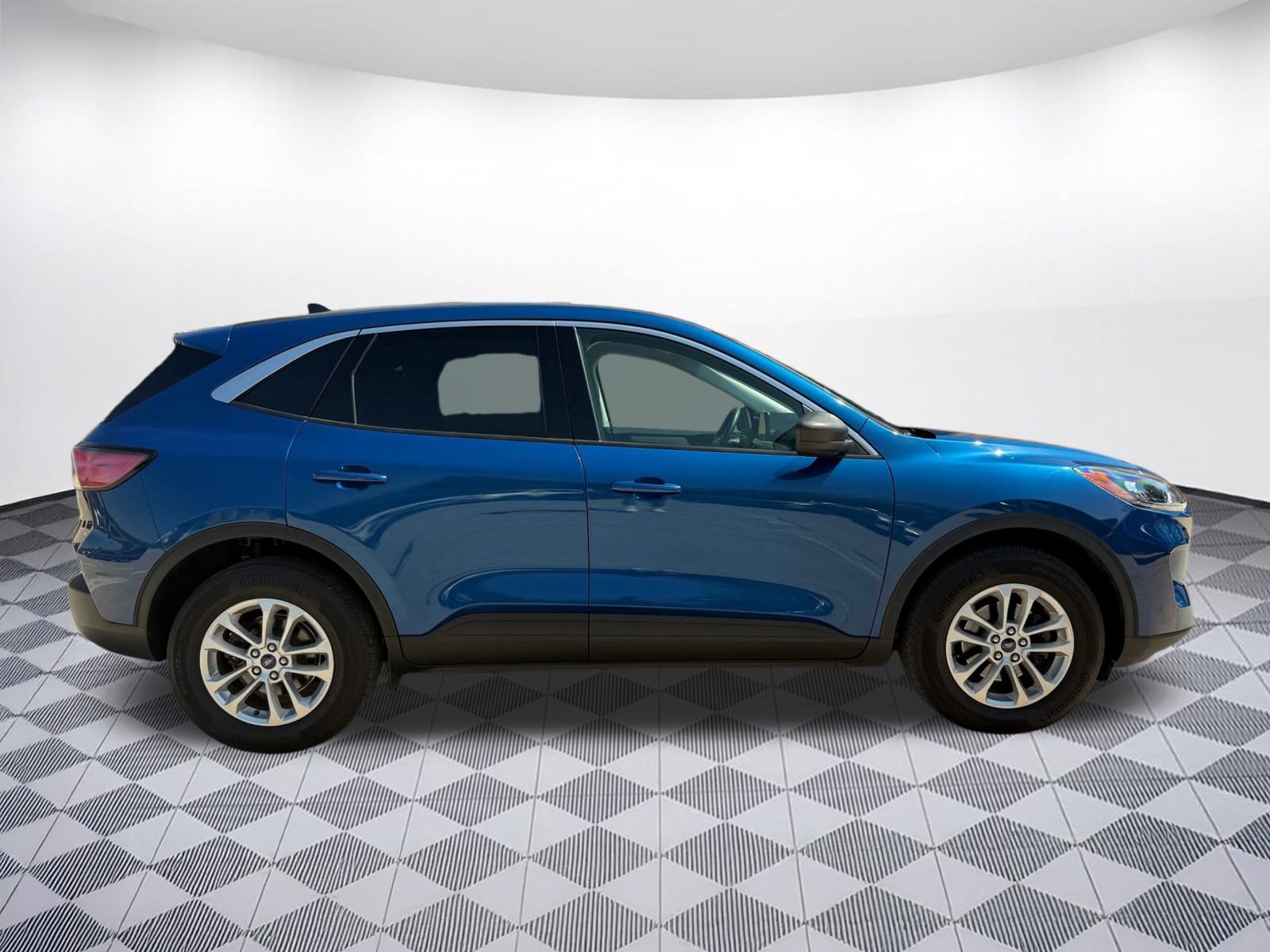2022 Ford Escape SE photo 7