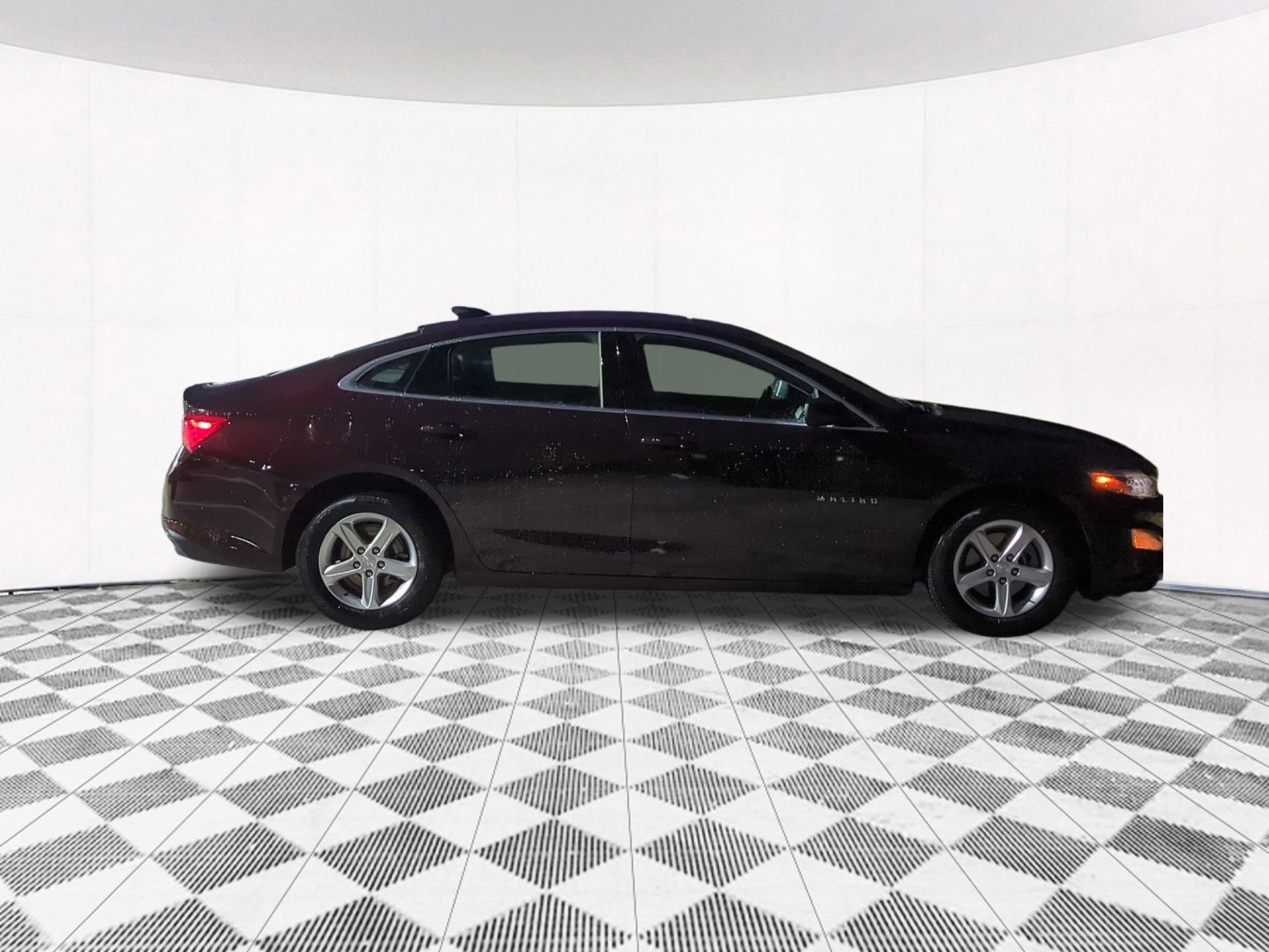 2021 Chevrolet Malibu LS photo 4