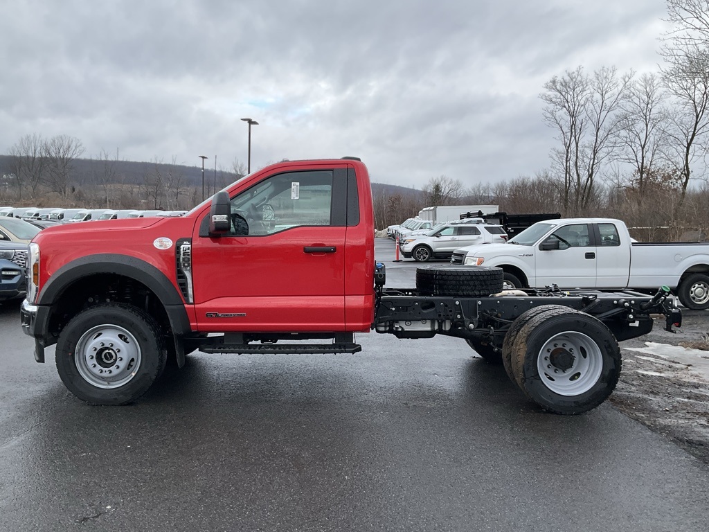 2024 Ford F-600 photo 29