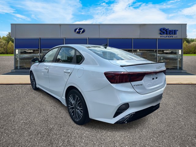 2024 Kia Forte GT-Line photo 2