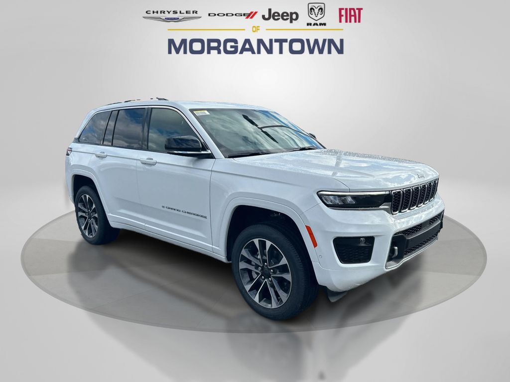 2025 Jeep Grand Cherokee Overland photo 3