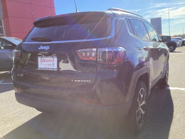 2025 Jeep Compass Limited photo 4