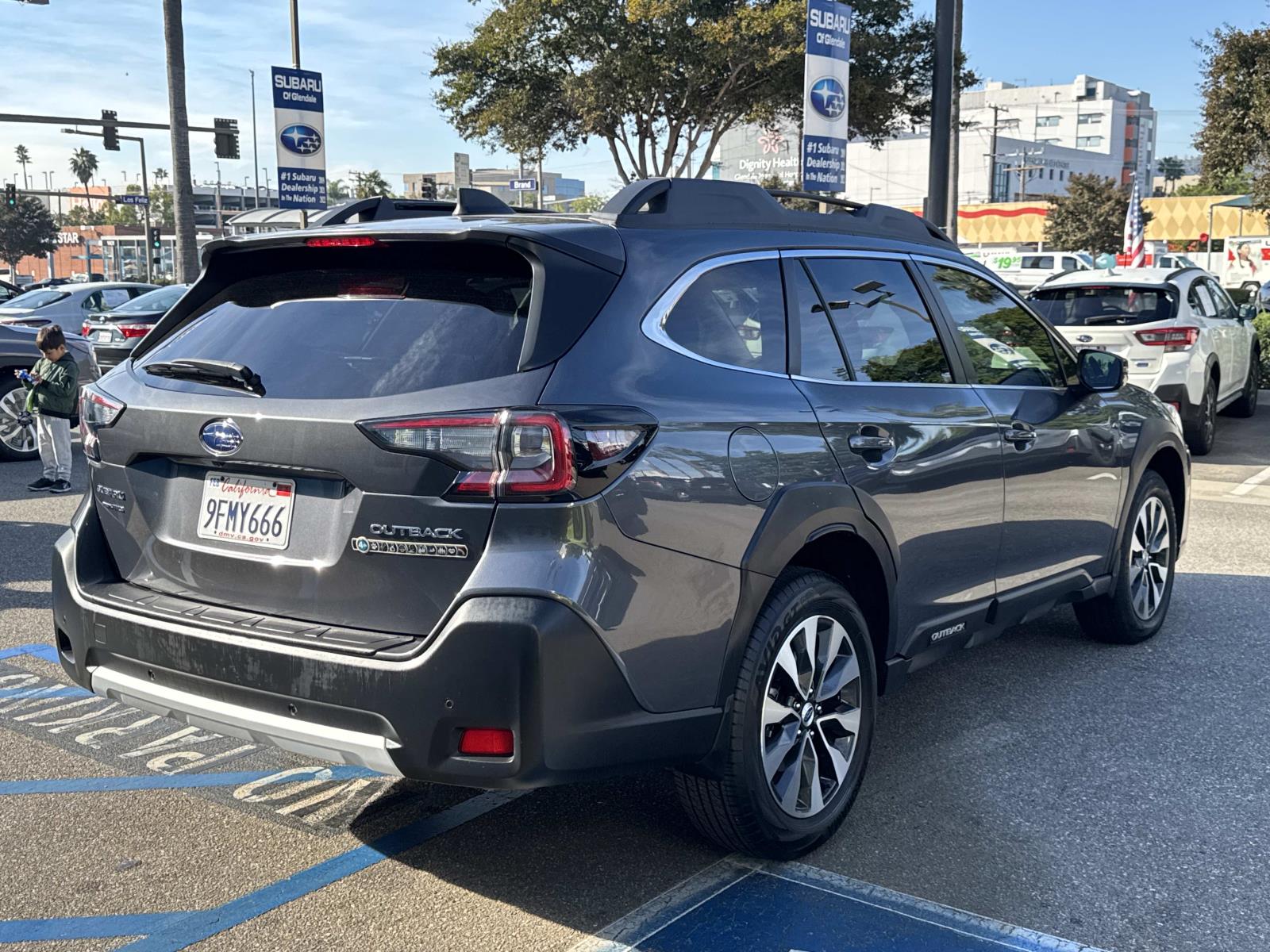 2023 Subaru Outback Limited photo 4