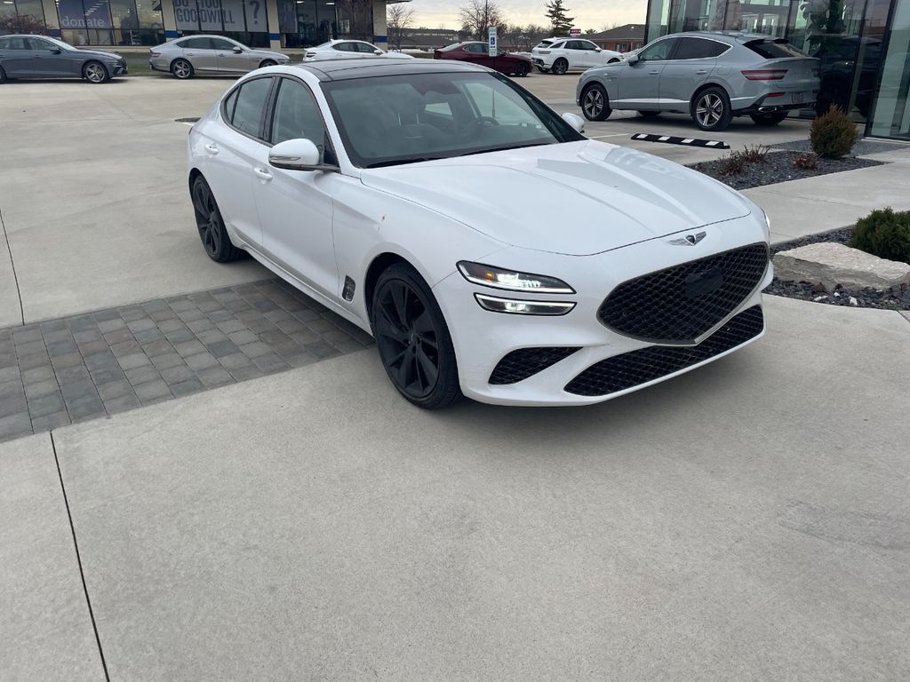 2023 GENESIS G70 Standard's photo