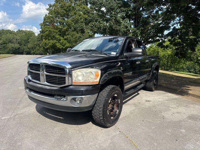 2006 Dodge Ram SLT photo 2