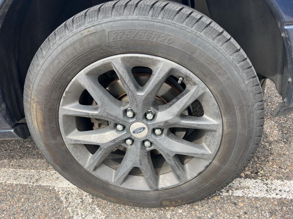 2017 Ford Expedition Limited photo 8
