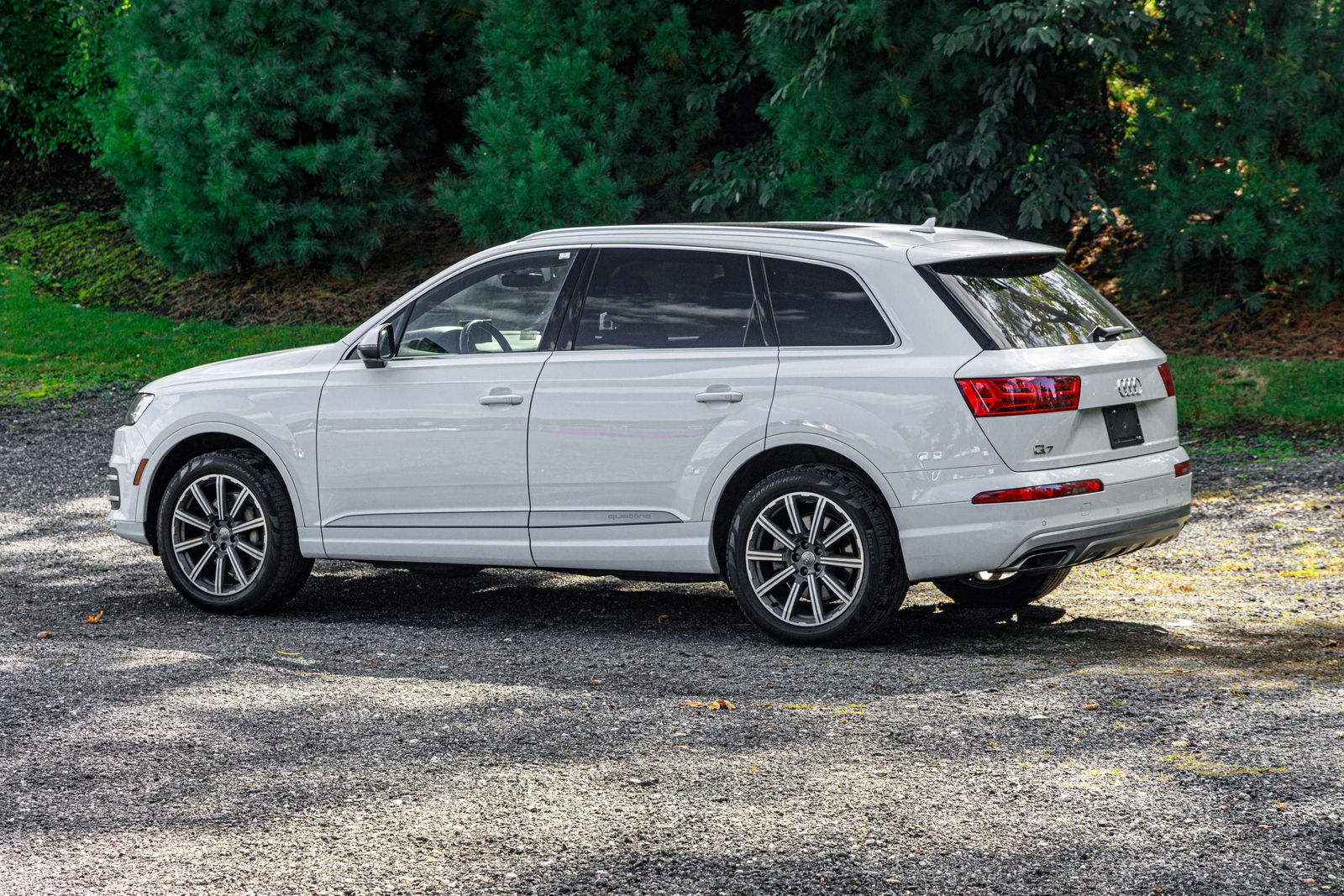 2019 Audi Q7 45 Premium Plus photo 2