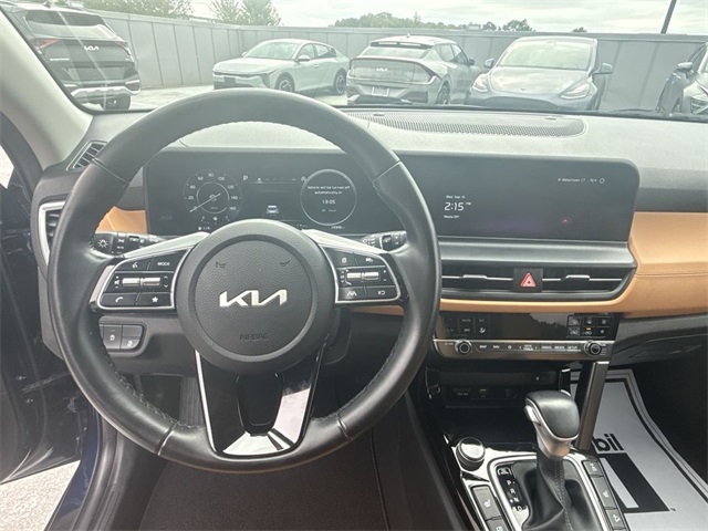 2024 Kia Seltos EX photo 17