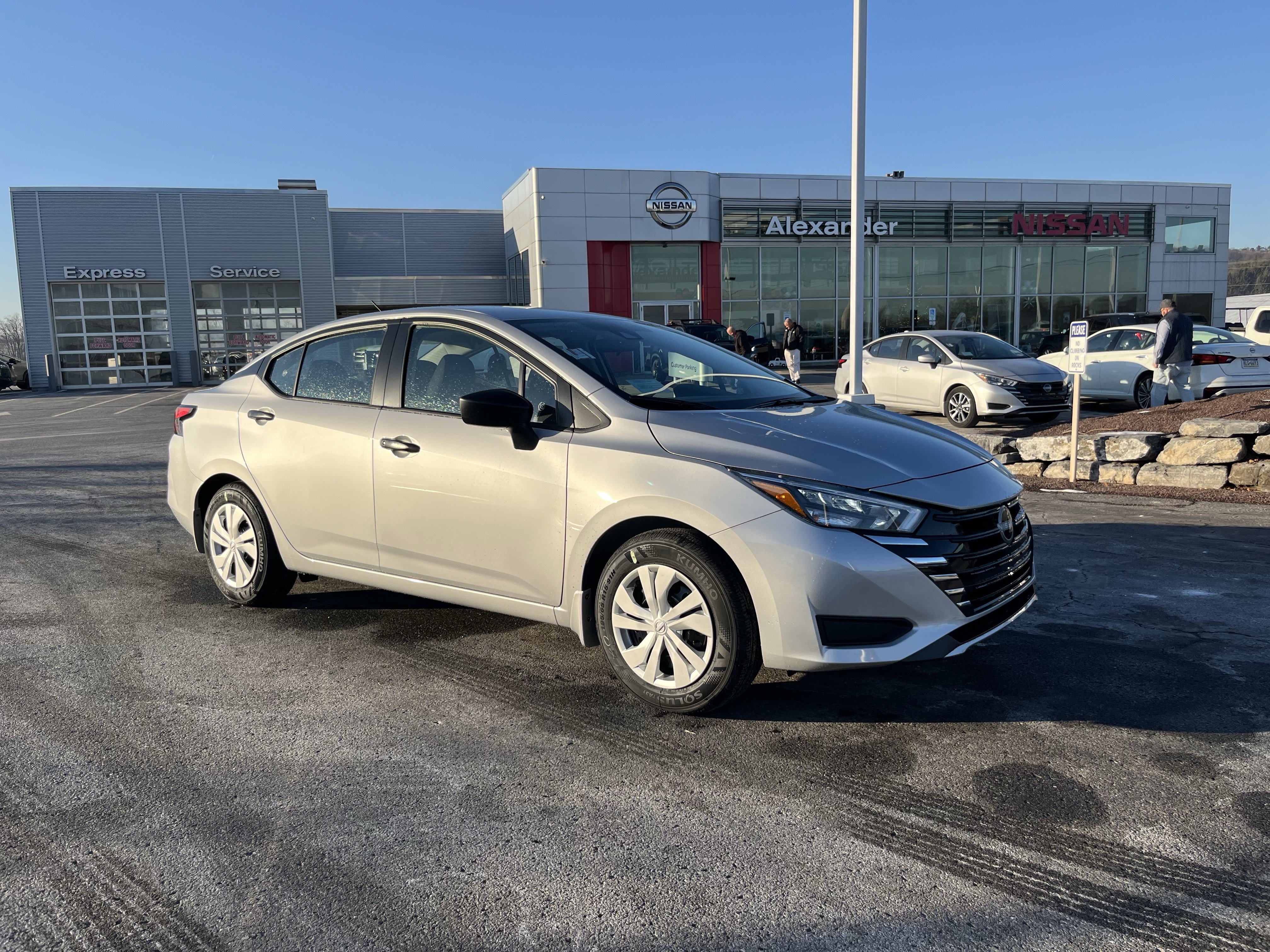 2025 Nissan Versa Sedan S's photo