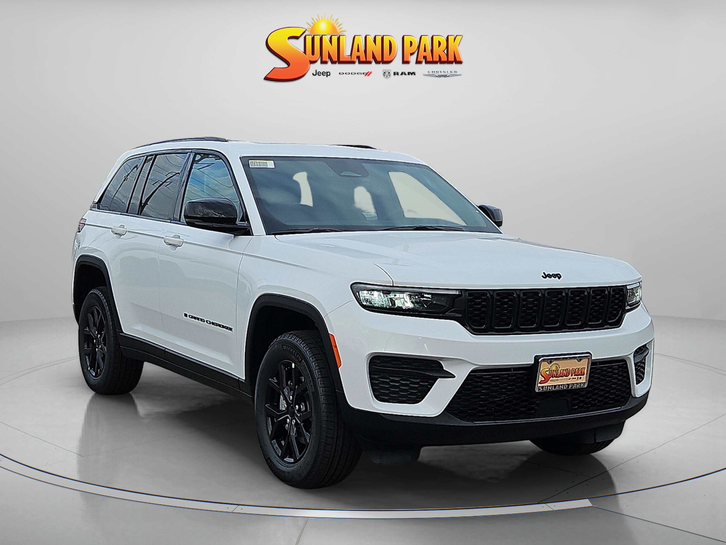 2025 Jeep Grand Cherokee Altitude's photo
