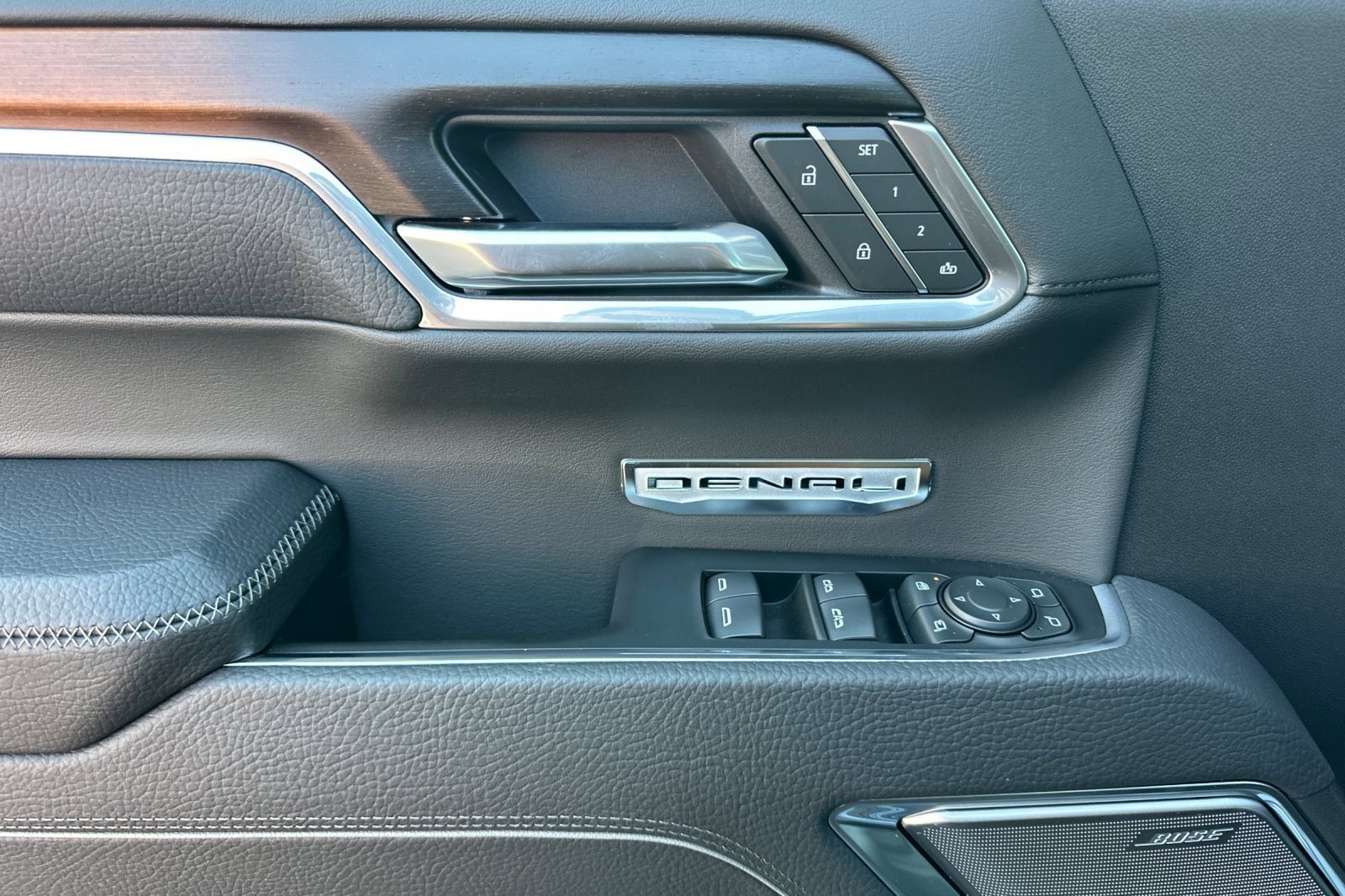 2025 Gmc Sierra 1500 Denali photo 9
