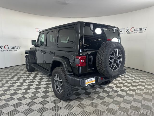 2025 Jeep Wrangler Sahara photo 9