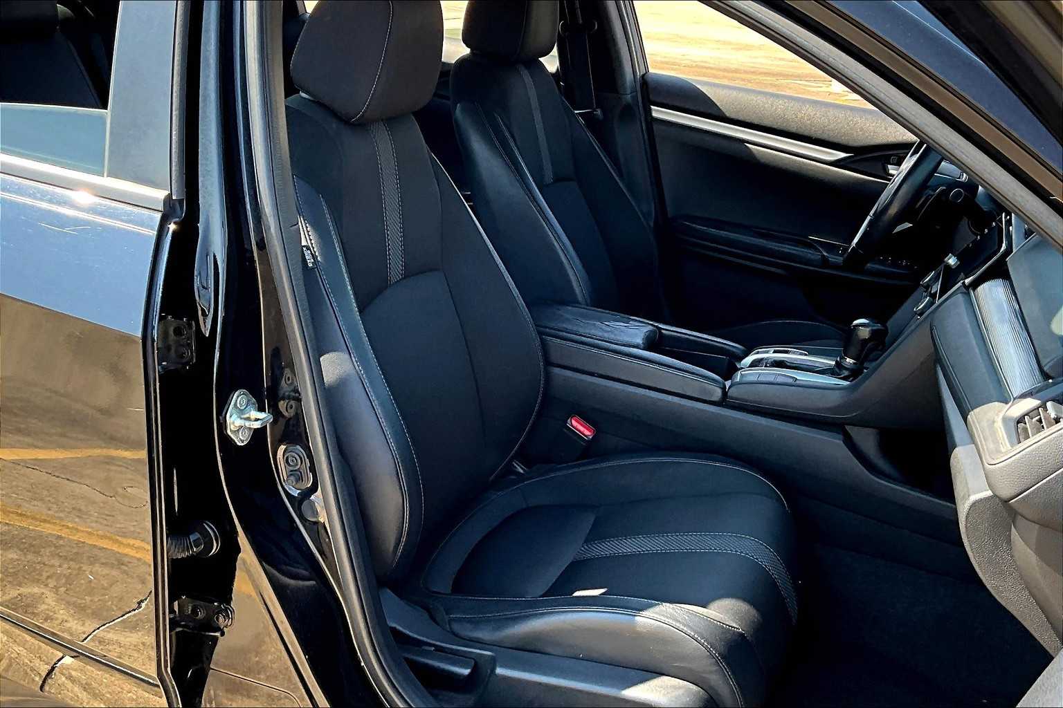 2020 Honda Civic Sport photo 8