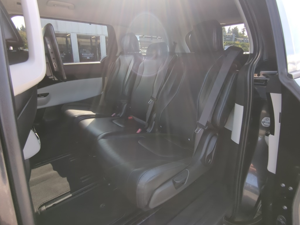2022 Kia Carnival SX photo 16