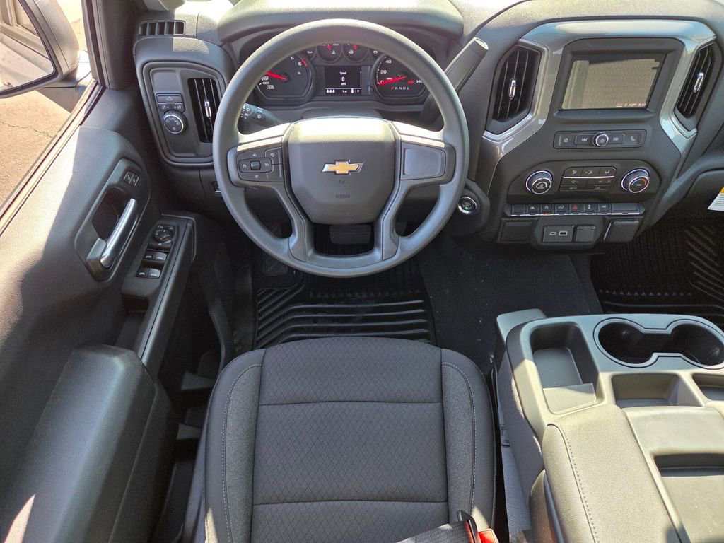 2025 Chevrolet Silverado 1500 Custom photo 7