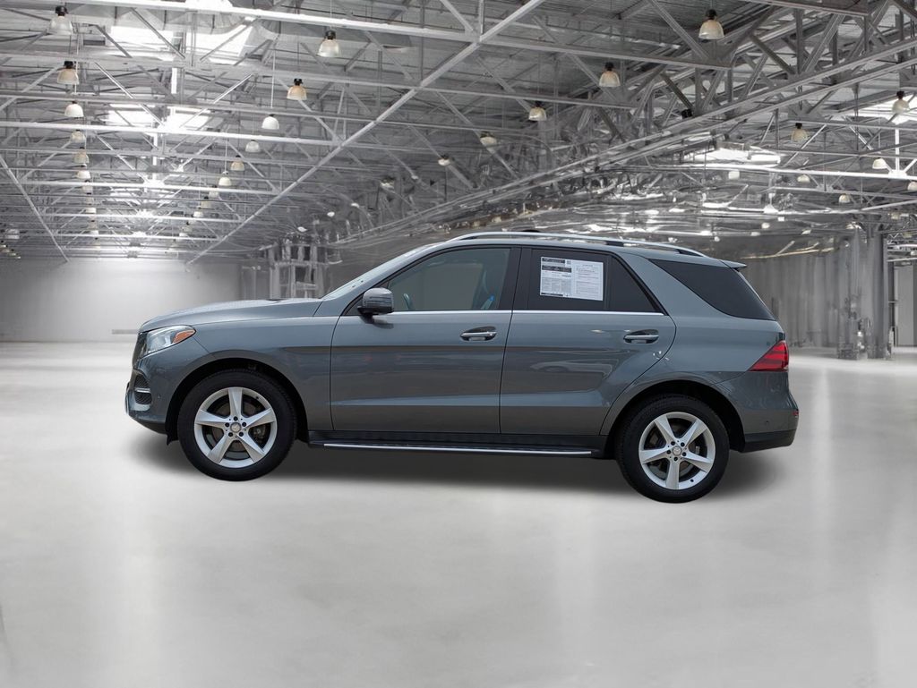 2017 Mercedes Benz GLE 350 4MATIC photo 4
