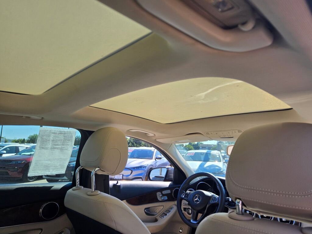2017 Mercedes Benz C 300 4MATIC Sedan photo 8