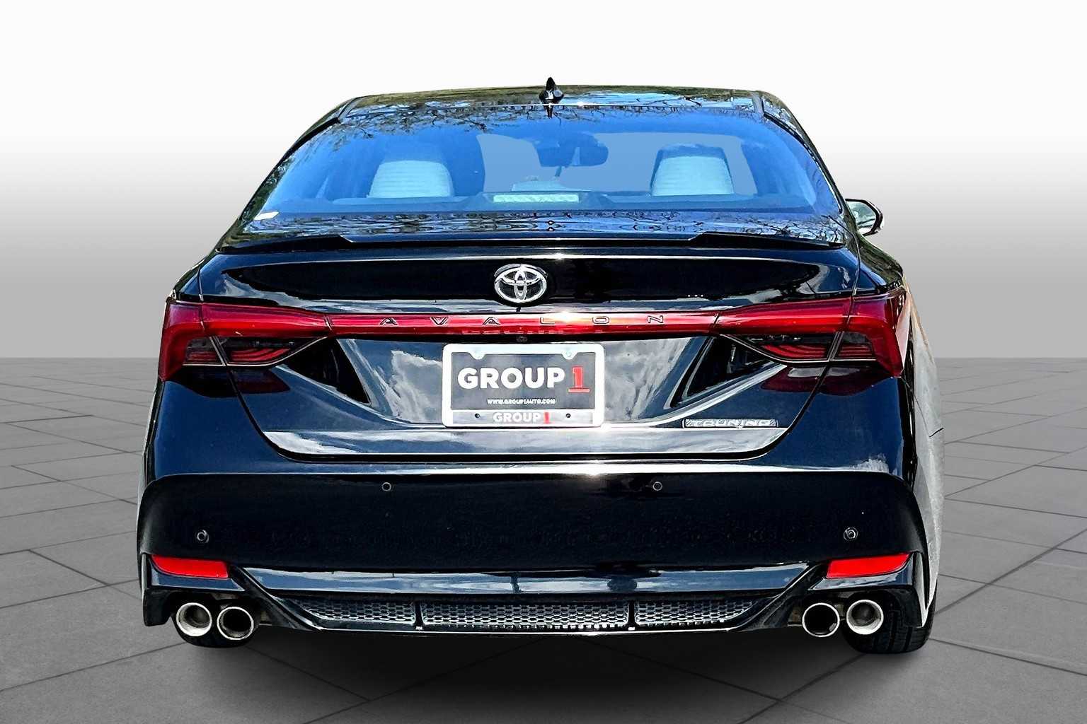 2019 Toyota Avalon Touring photo 4