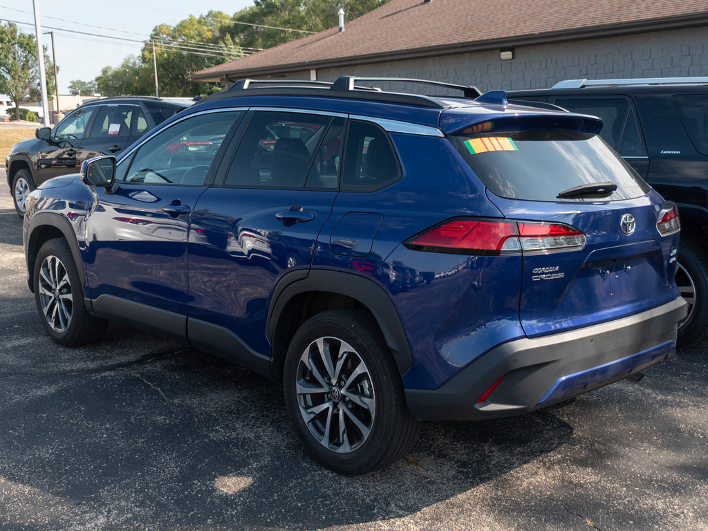 2022 Toyota Corolla Cross XLE photo 4