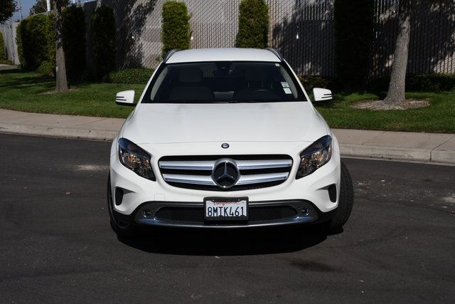 2017 Mercedes Benz GLA 250 photo 2