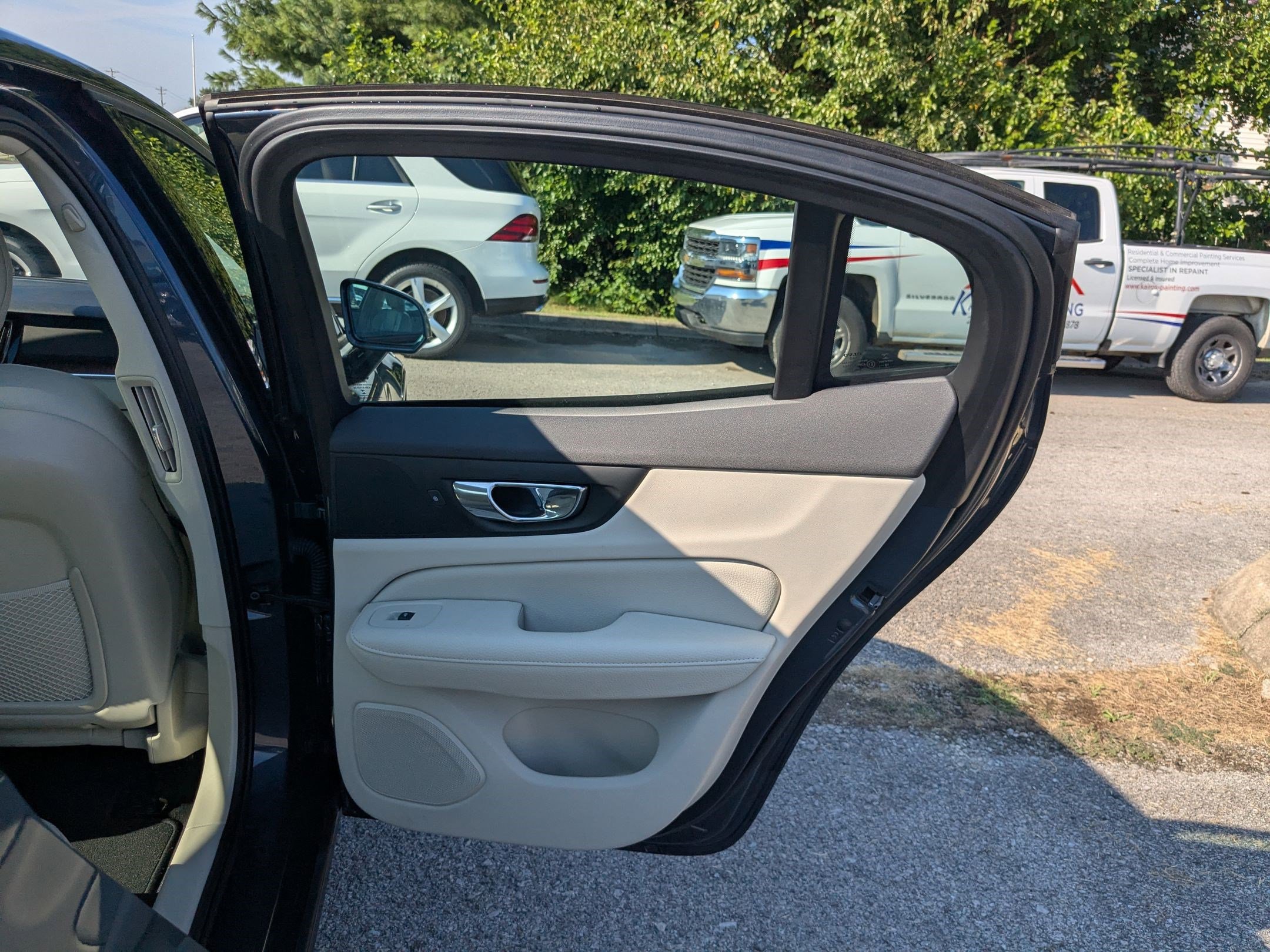 2021 Volvo S60 Momentum photo 29