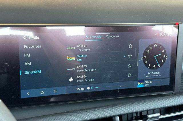 2025 Hyundai Tucson SE photo 18