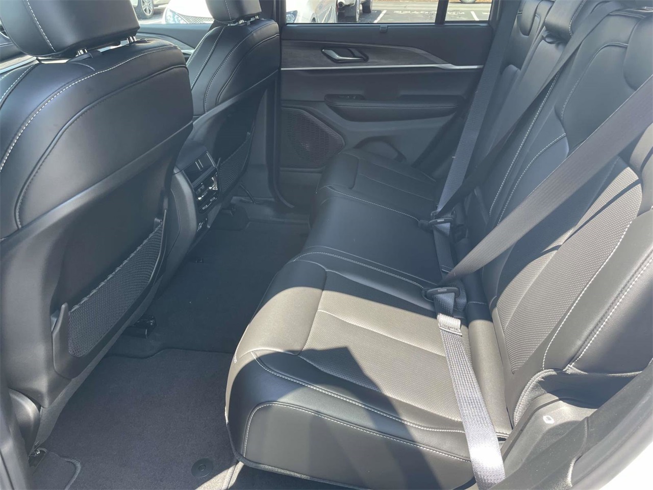 2025 Jeep Grand Cherokee Limited photo 22