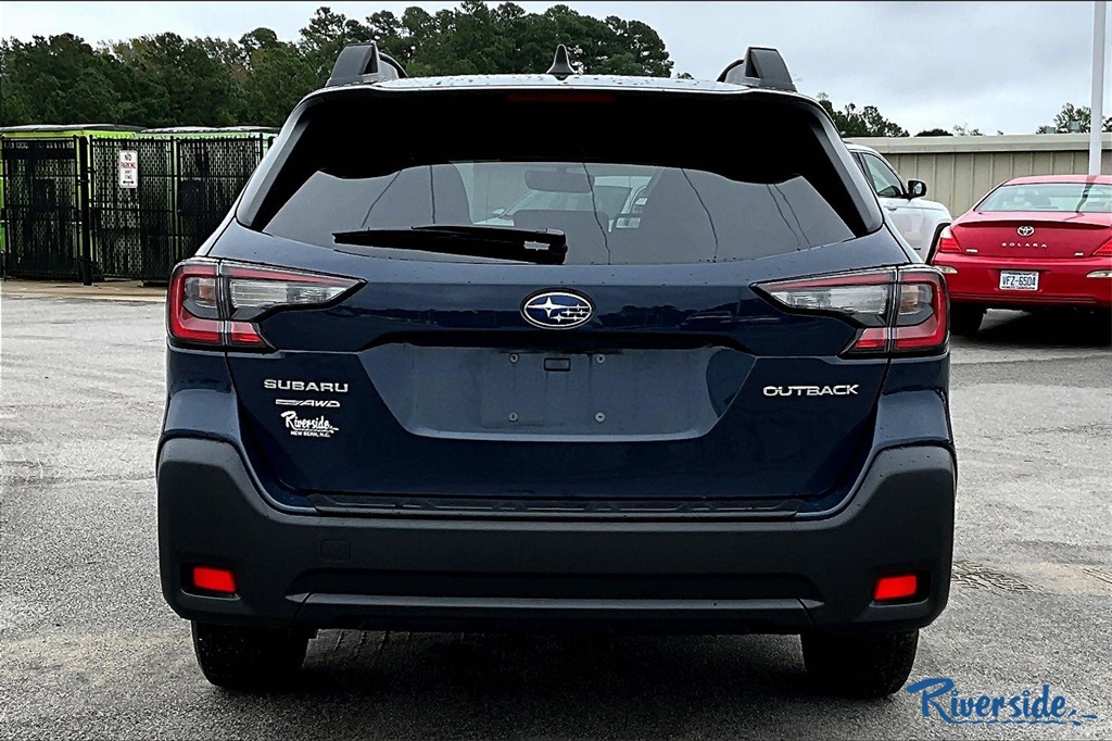 2025 Subaru Outback Premium photo 4