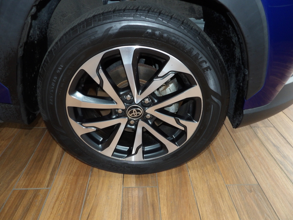 2022 Toyota Corolla Cross XLE photo 4