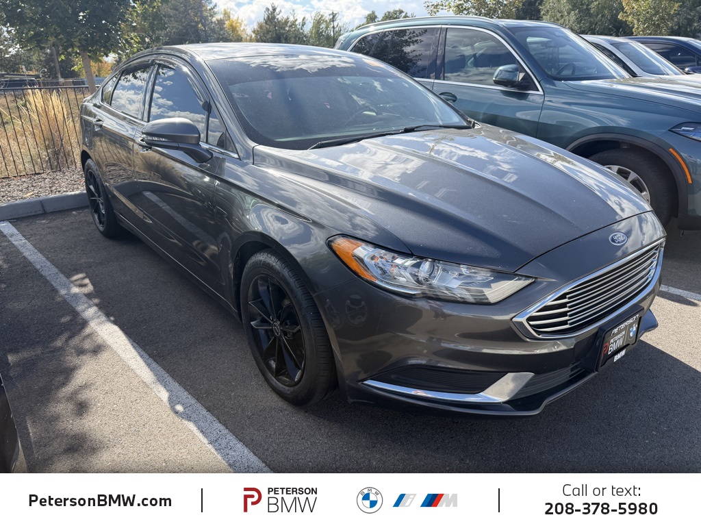 2017 Ford Fusion SE photo 2
