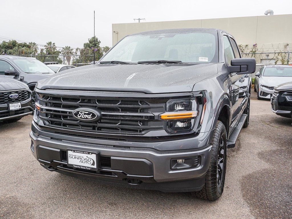 2025 Ford F-150 XLT photo 2