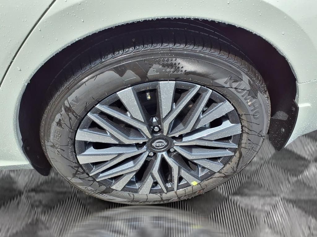2025 Nissan Altima SV photo 16