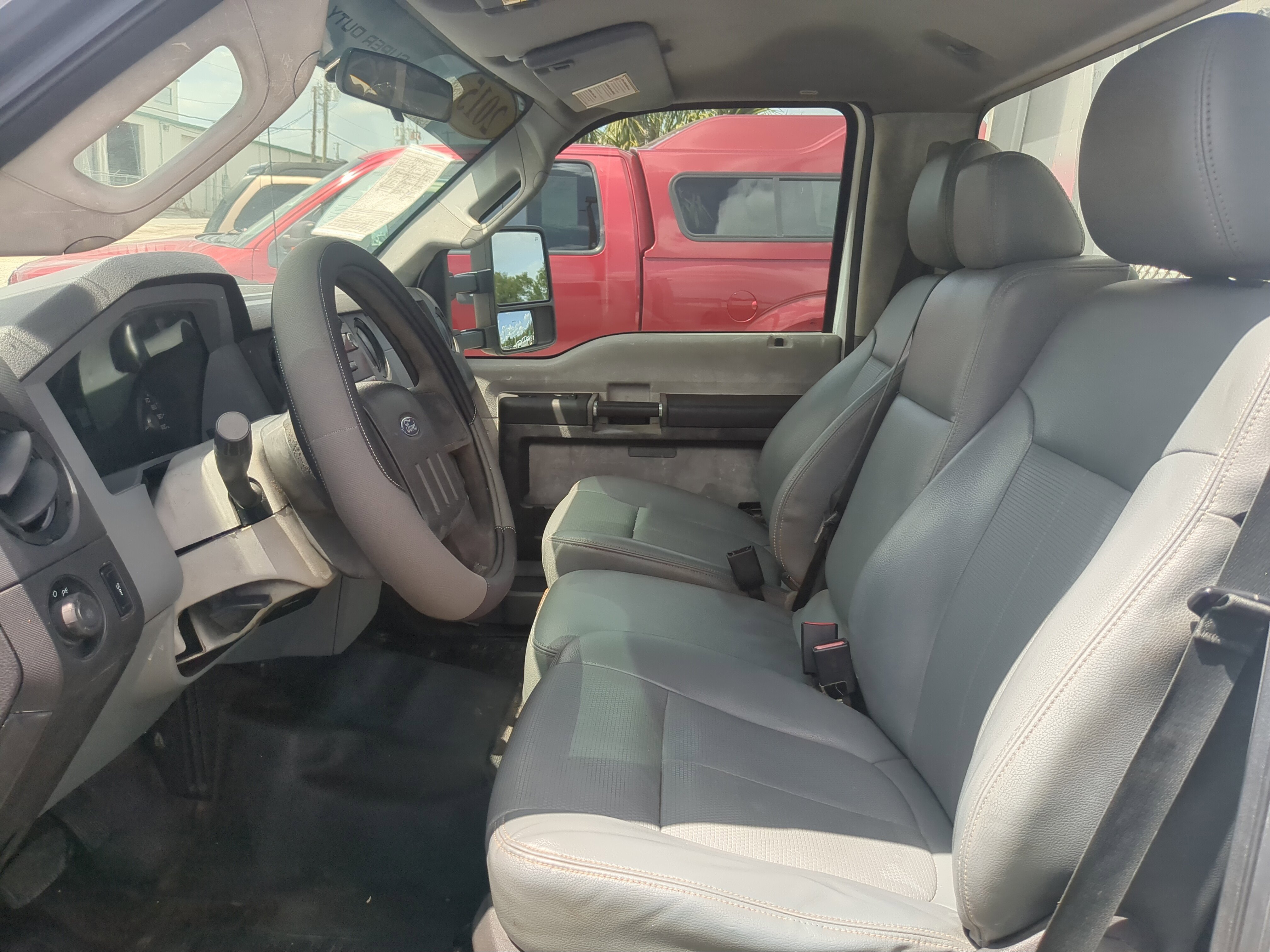 2015 Ford F-350 XL photo 2