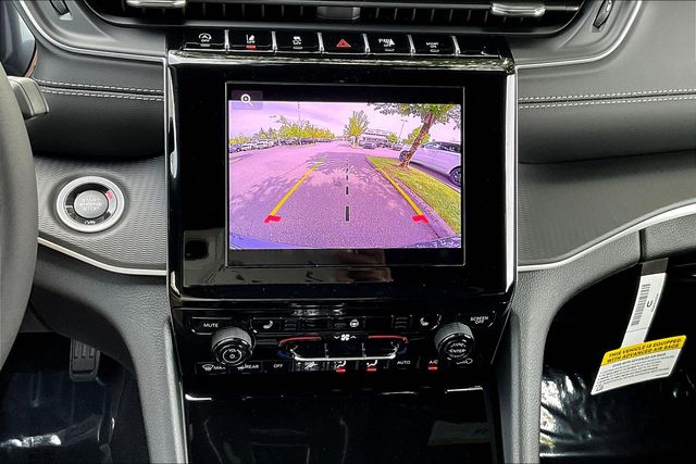 2025 Jeep Grand Cherokee Altitude photo 20