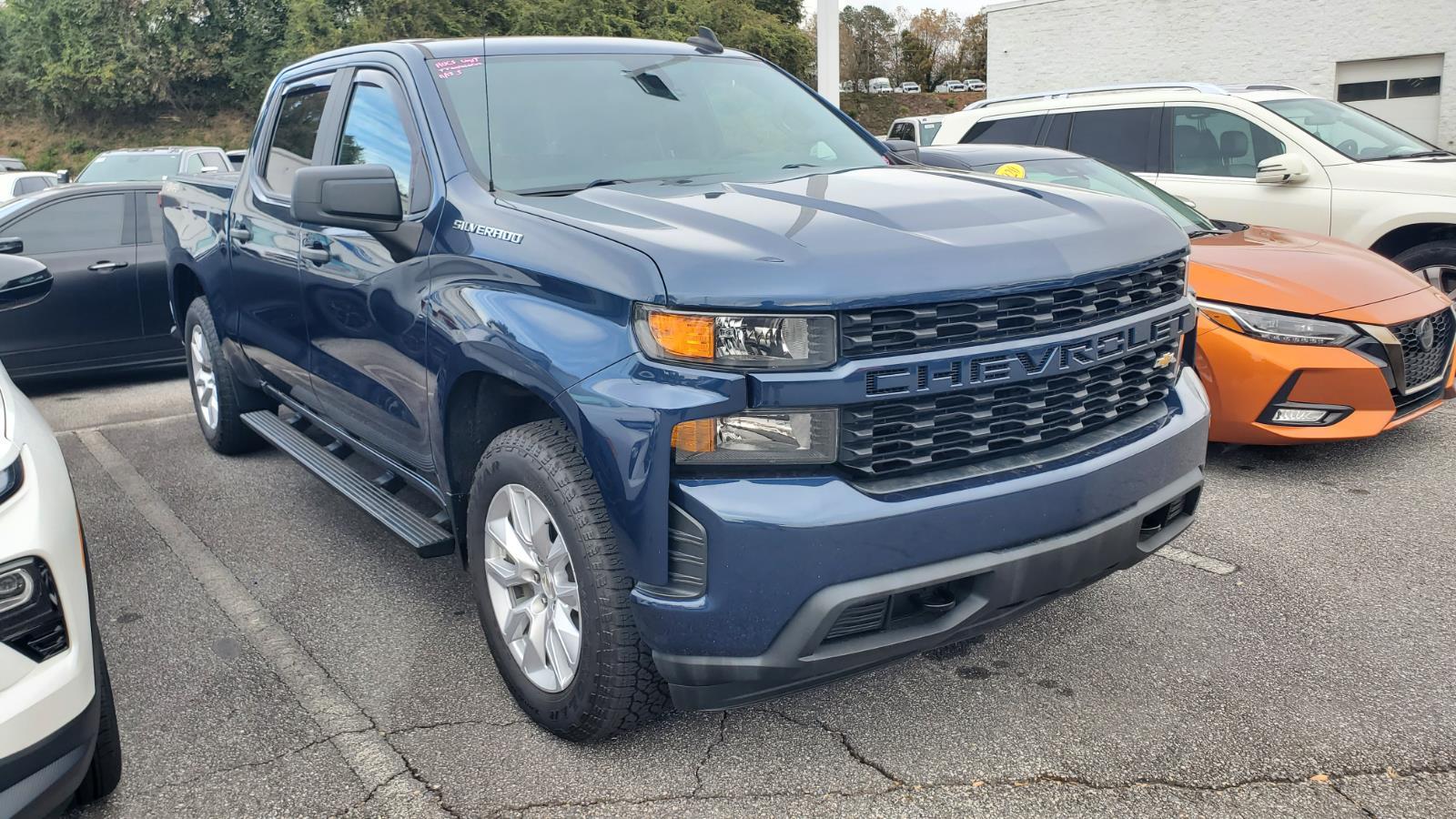 2022 Chevrolet Silverado 1500 Custom photo 2