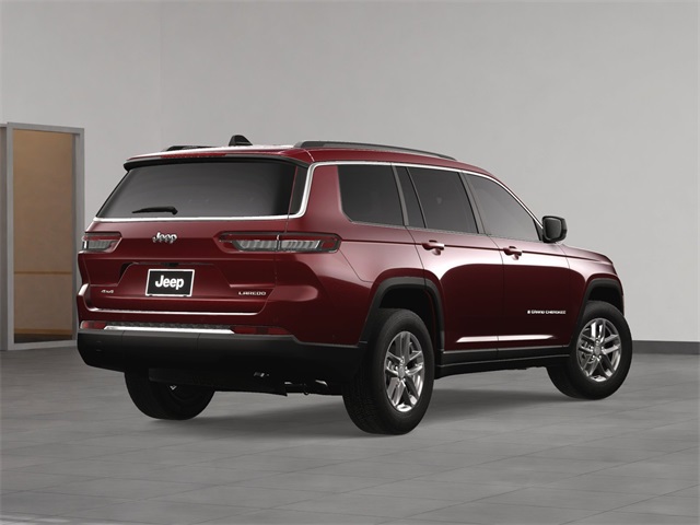 2025 Jeep Grand Cherokee Laredo photo 5