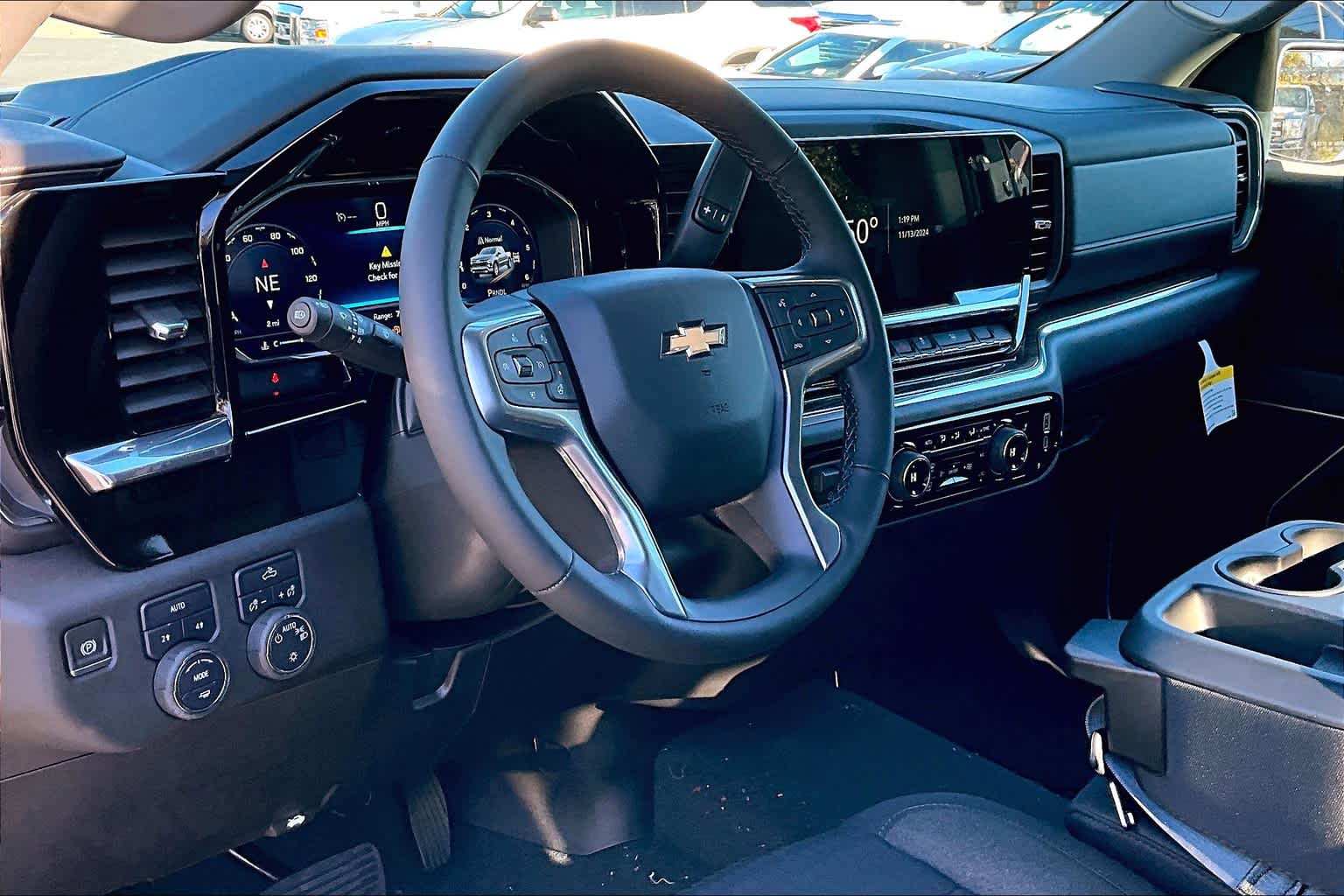 2025 Chevrolet Silverado 1500 LT photo 8