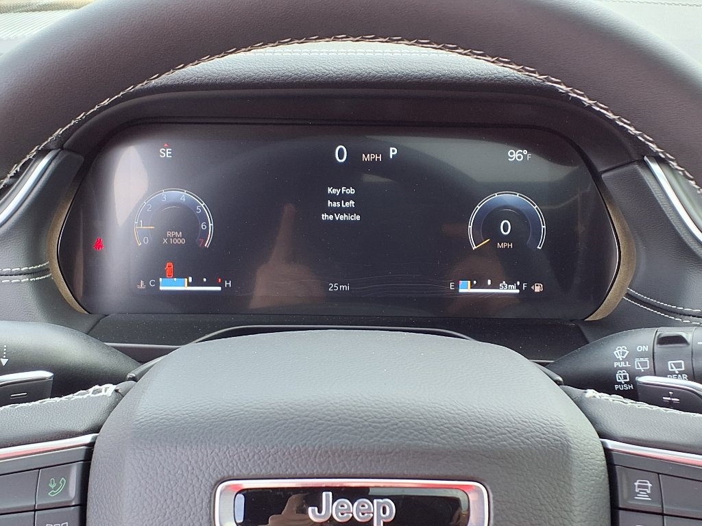 2025 Jeep Grand Cherokee Limited photo 13