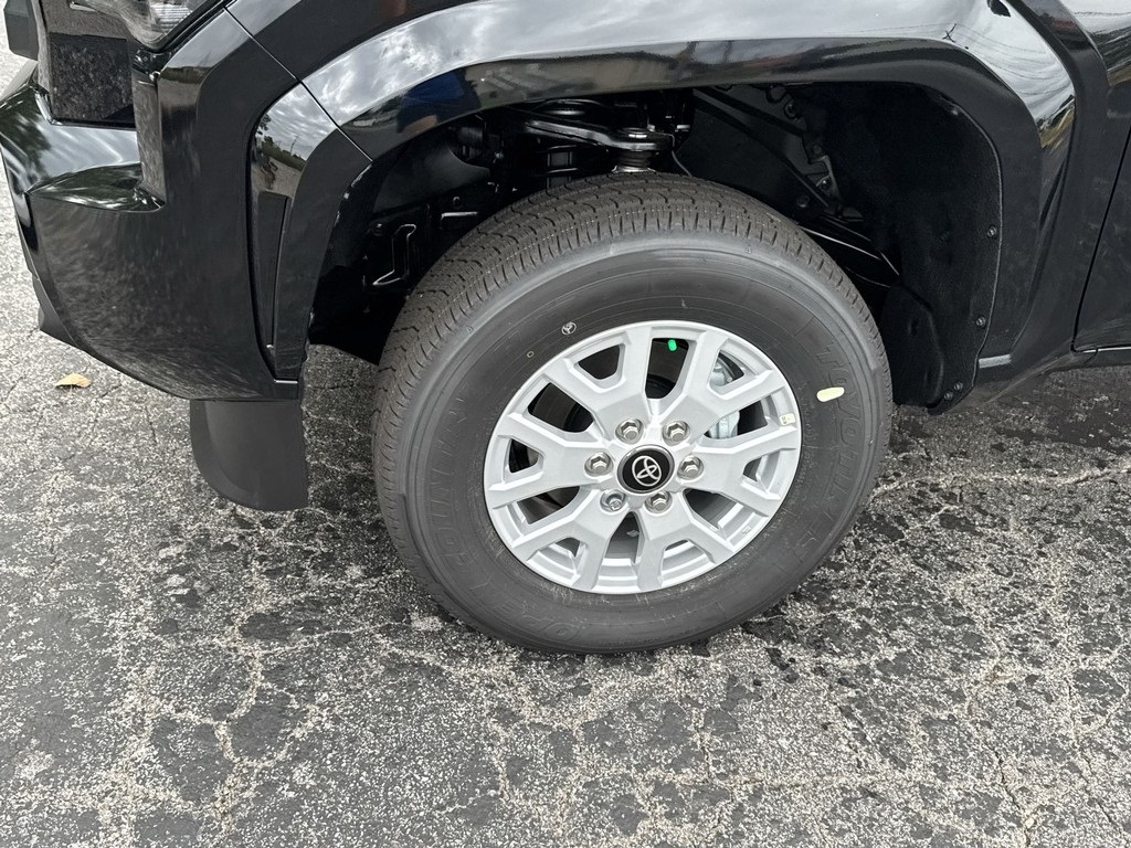 2025 Toyota Tacoma SR5 4x4 Double Cab photo 17