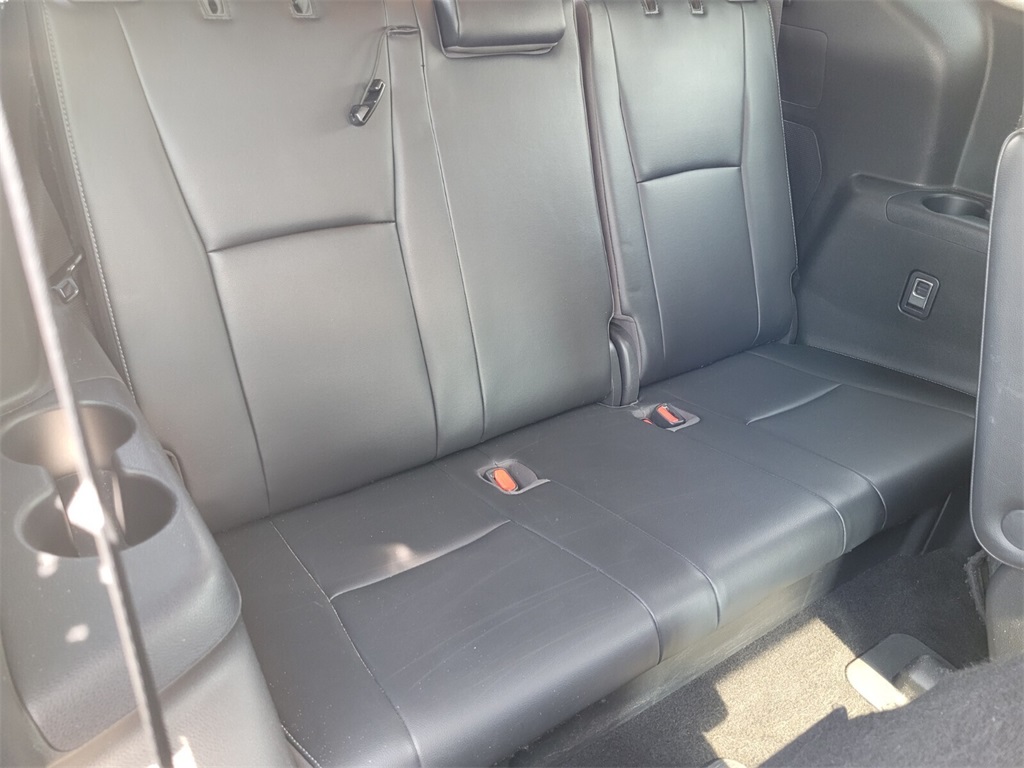 2020 Toyota Highlander Limited photo 10
