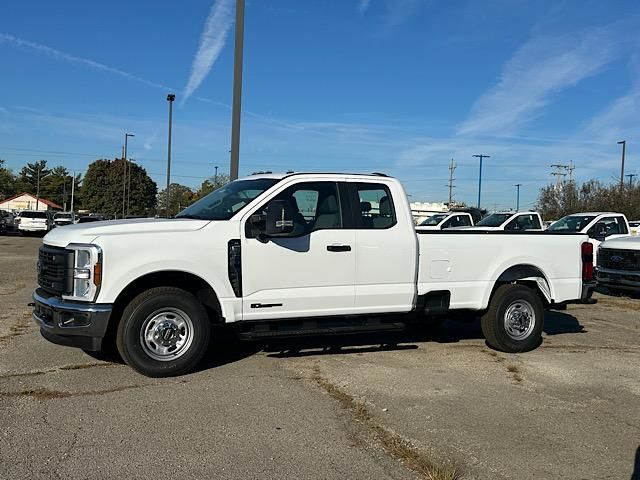 2024 Ford F-350 XL photo 3