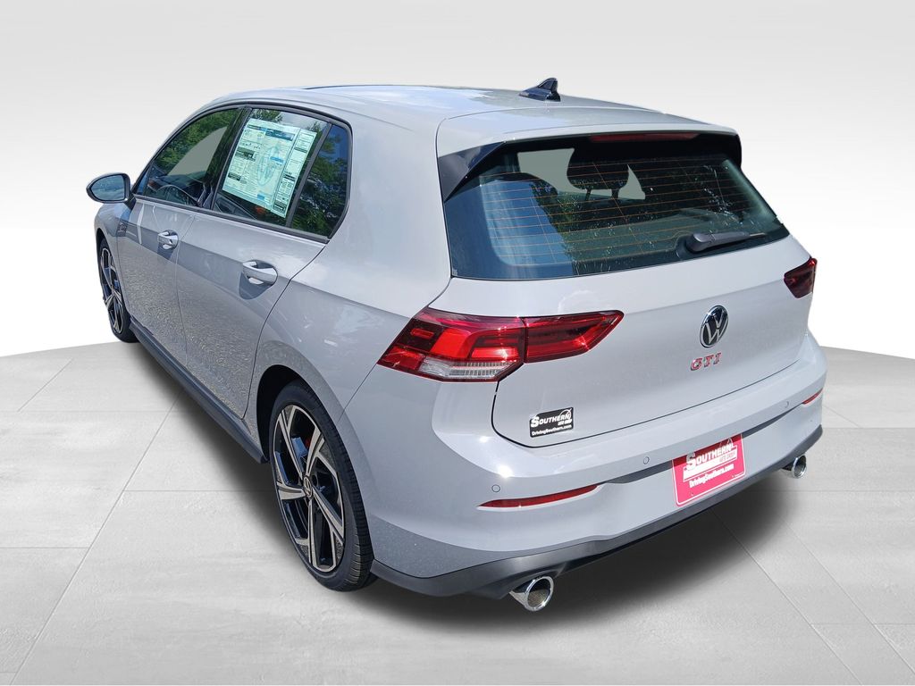 2025 Volkswagen Golf GTI SE photo 3